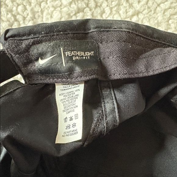 Nike featherlight Dri fit cap - Picture 4 of 5